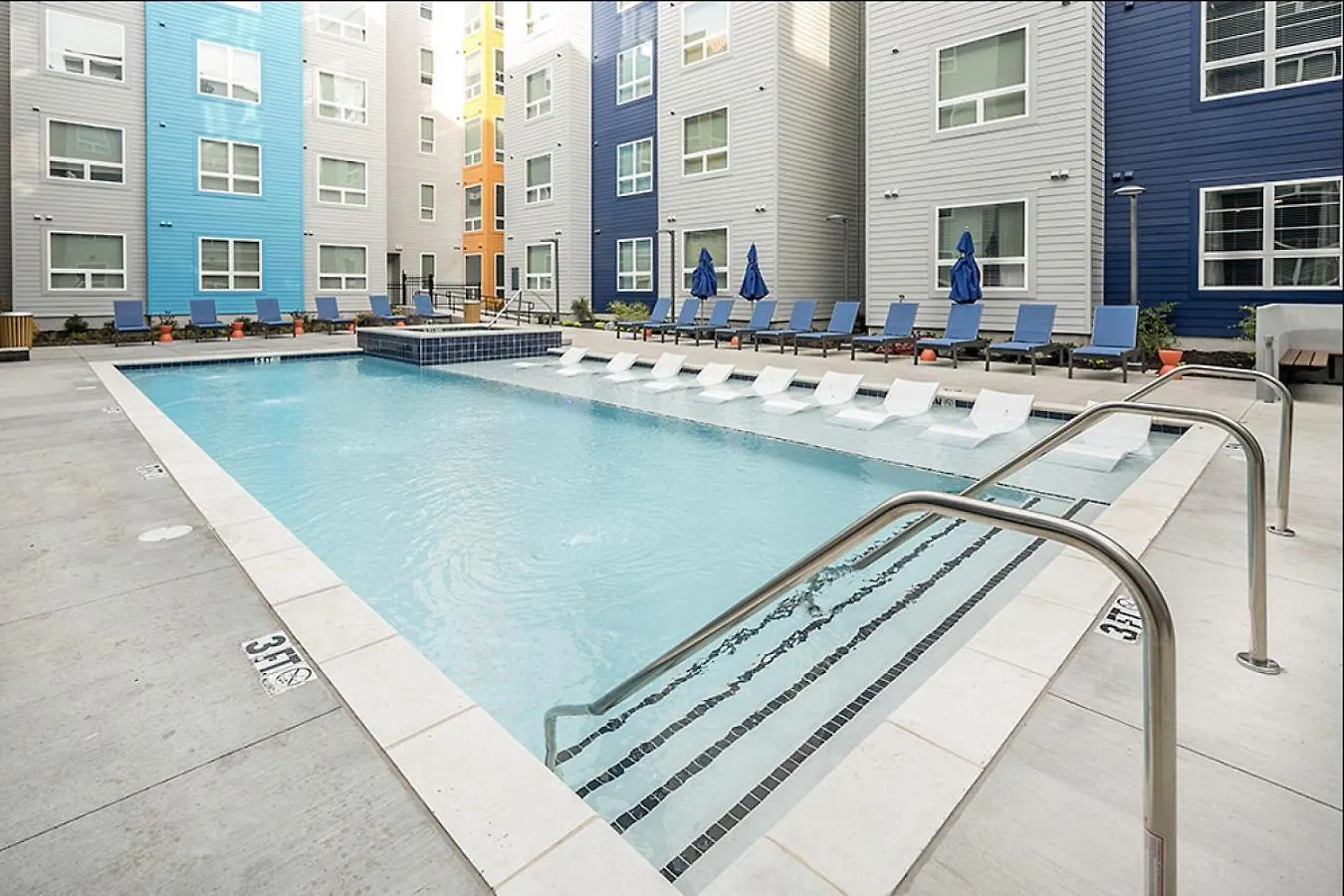 Landing At The Nine At Memphis - 2 Bedrooms In University